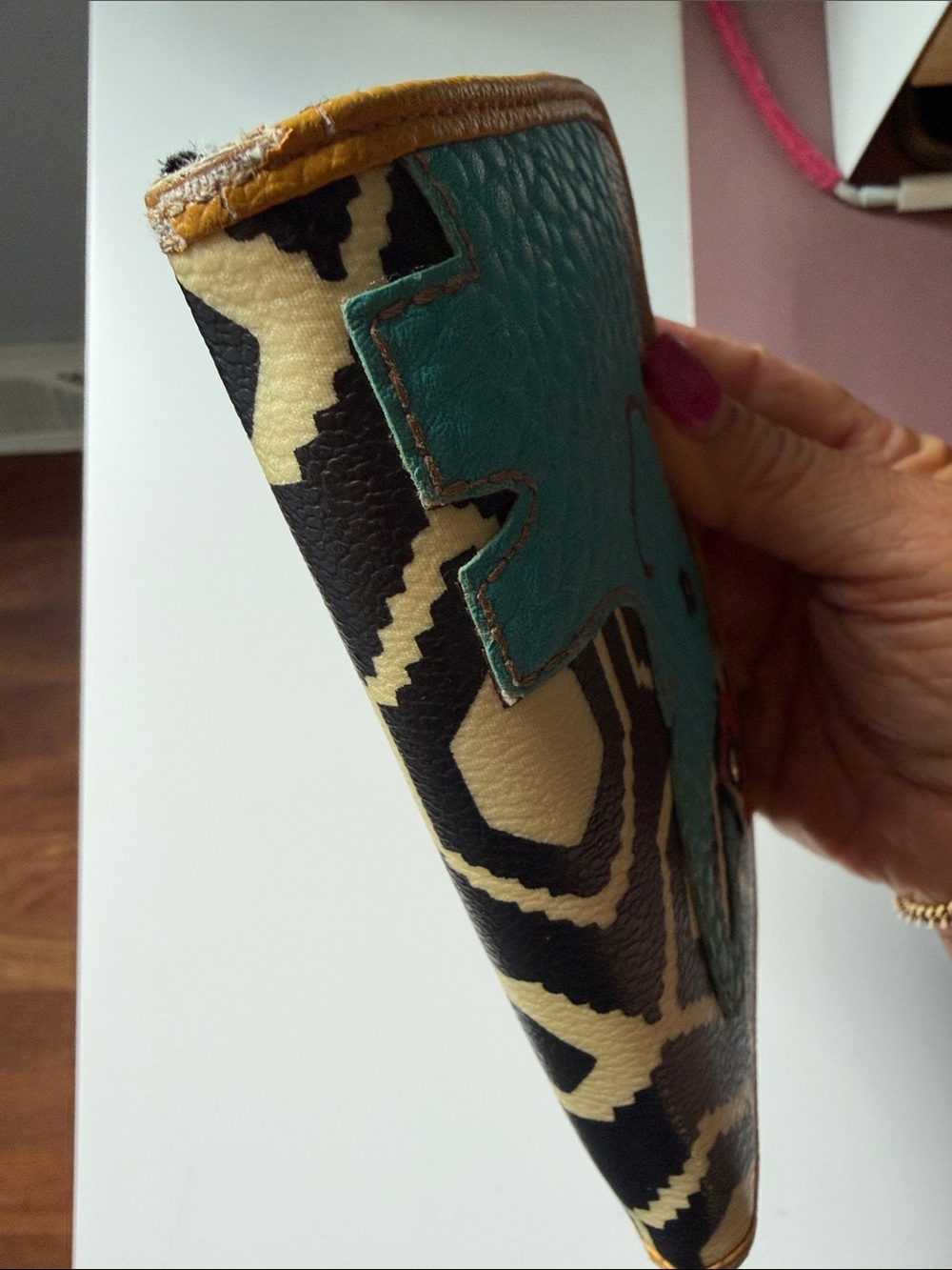 Relic Teal Elephant Wallet with Black and Cream Geometric Pattern - Picture 3 of 6